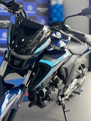 YAMAHA FZ25 FAZER CONNECTED ABS YAMAHA FZ25 FAZER CONNECTED ABS